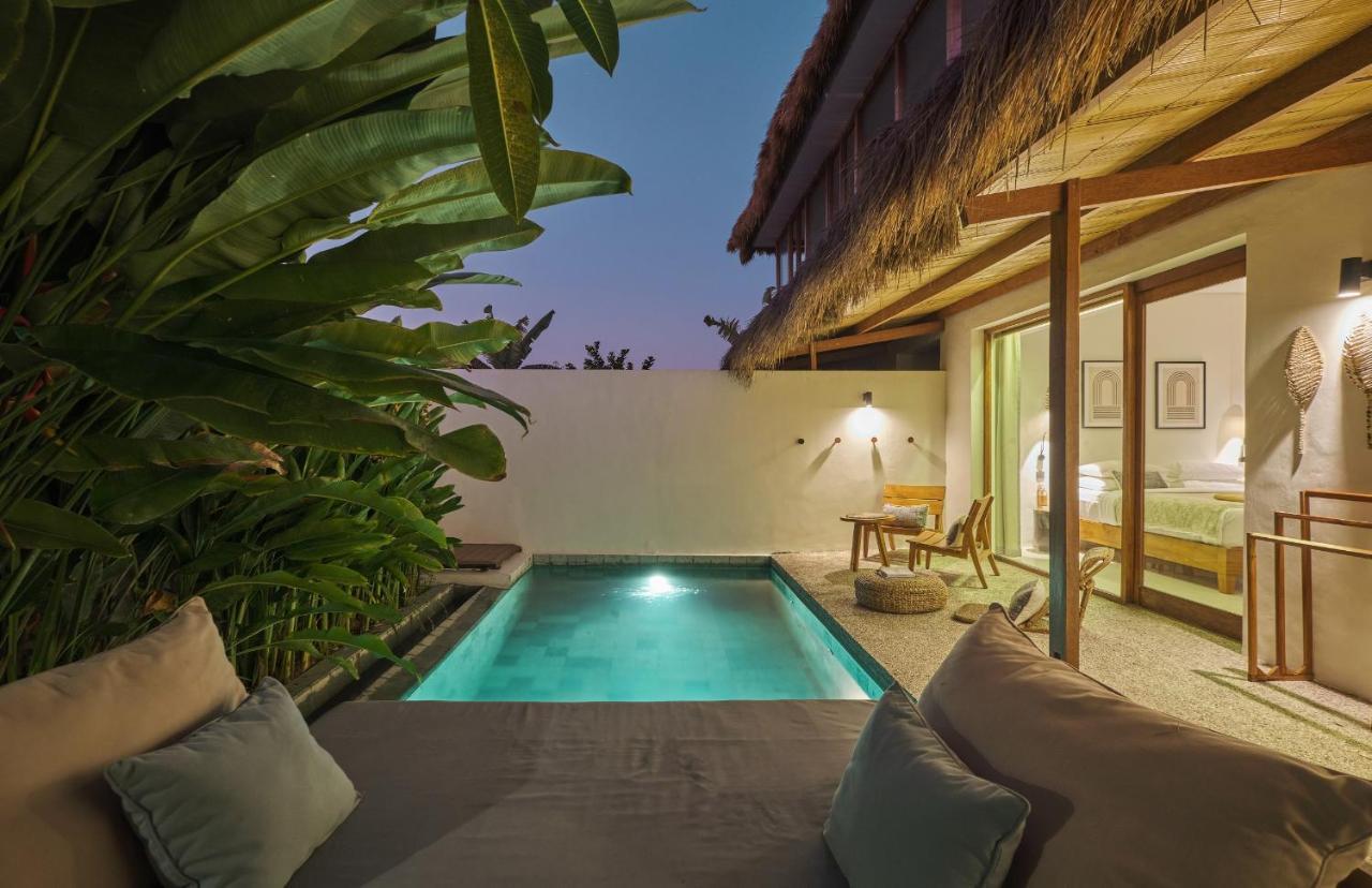 Amber Lombok Beach Resort Selong Belanak Eksteriør bilde