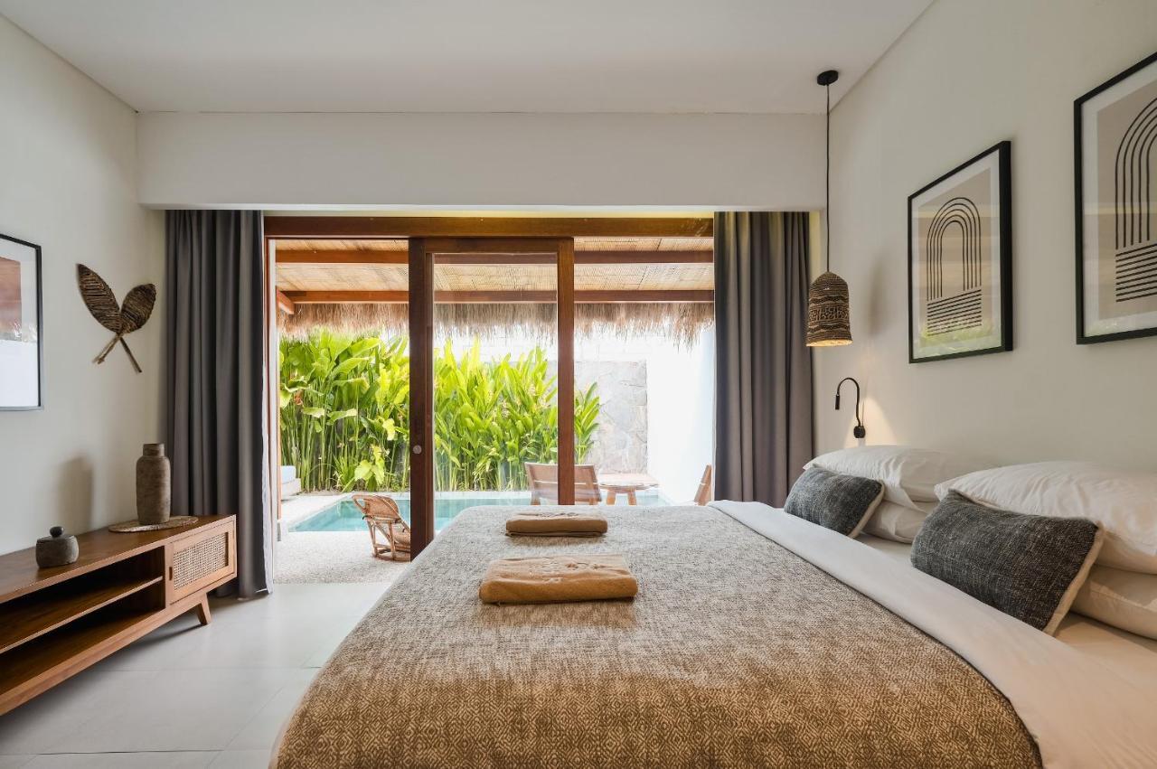 Amber Lombok Beach Resort Selong Belanak Eksteriør bilde